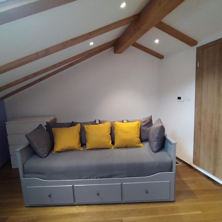 Luxury Apartment - Old Soul With A New Heart เซรส ภายนอก รูปภาพ