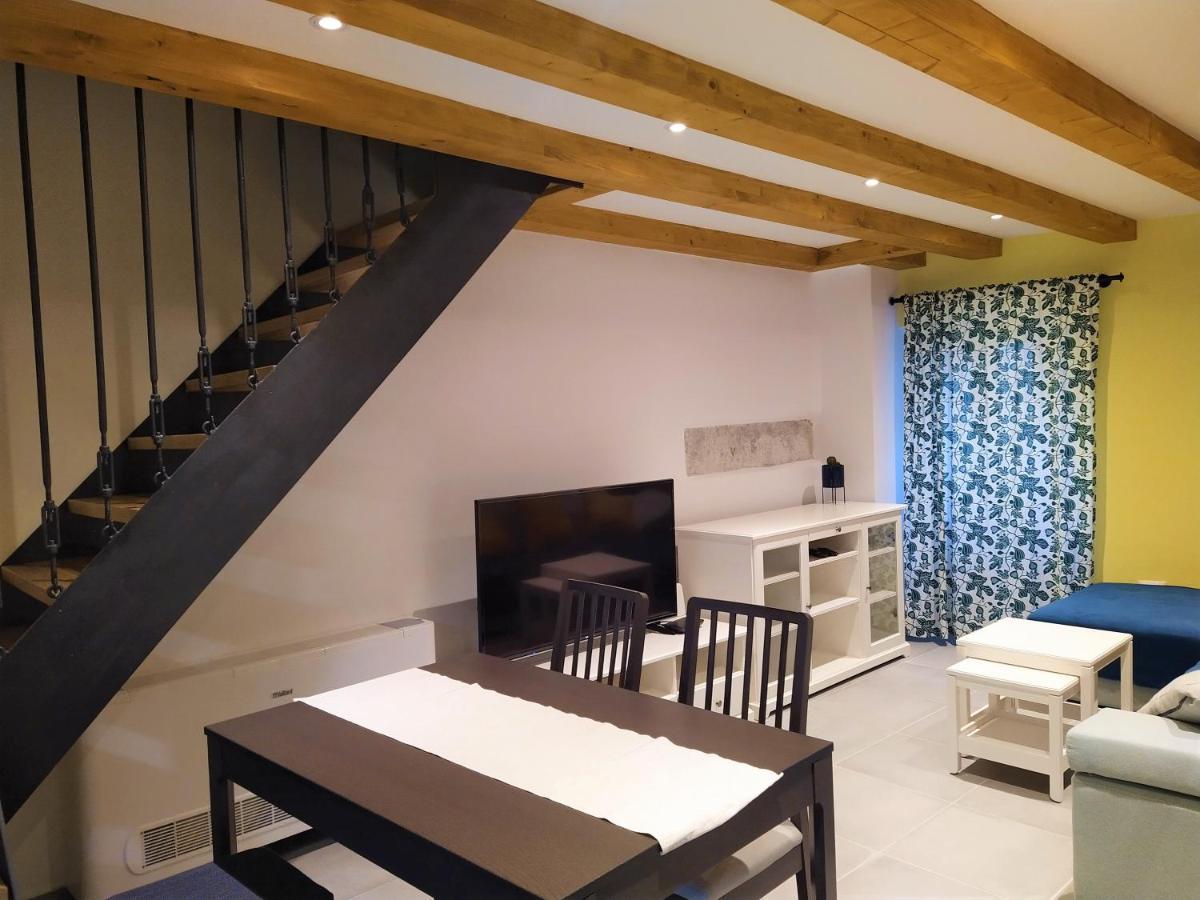 Luxury Apartment - Old Soul With A New Heart เซรส ภายนอก รูปภาพ