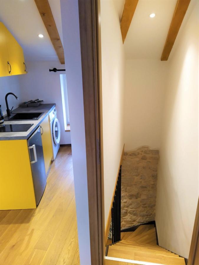 Luxury Apartment - Old Soul With A New Heart เซรส ภายนอก รูปภาพ