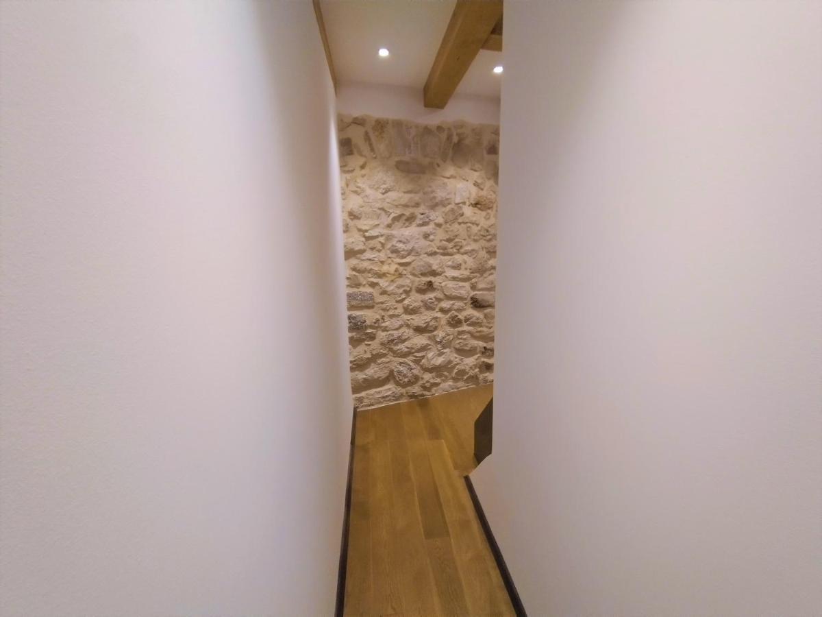 Luxury Apartment - Old Soul With A New Heart เซรส ภายนอก รูปภาพ