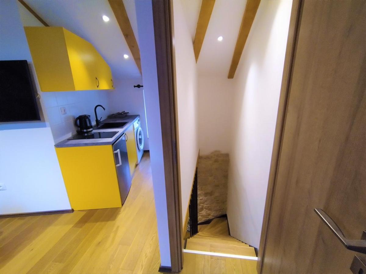 Luxury Apartment - Old Soul With A New Heart เซรส ภายนอก รูปภาพ