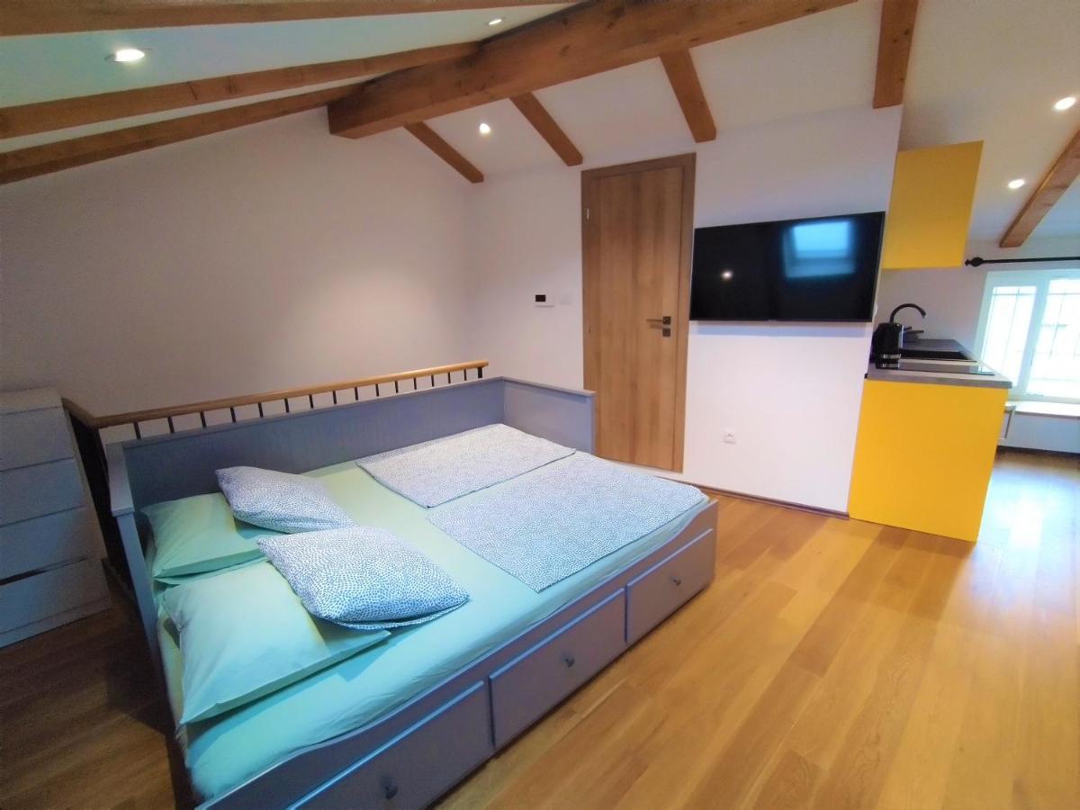 Luxury Apartment - Old Soul With A New Heart เซรส ภายนอก รูปภาพ