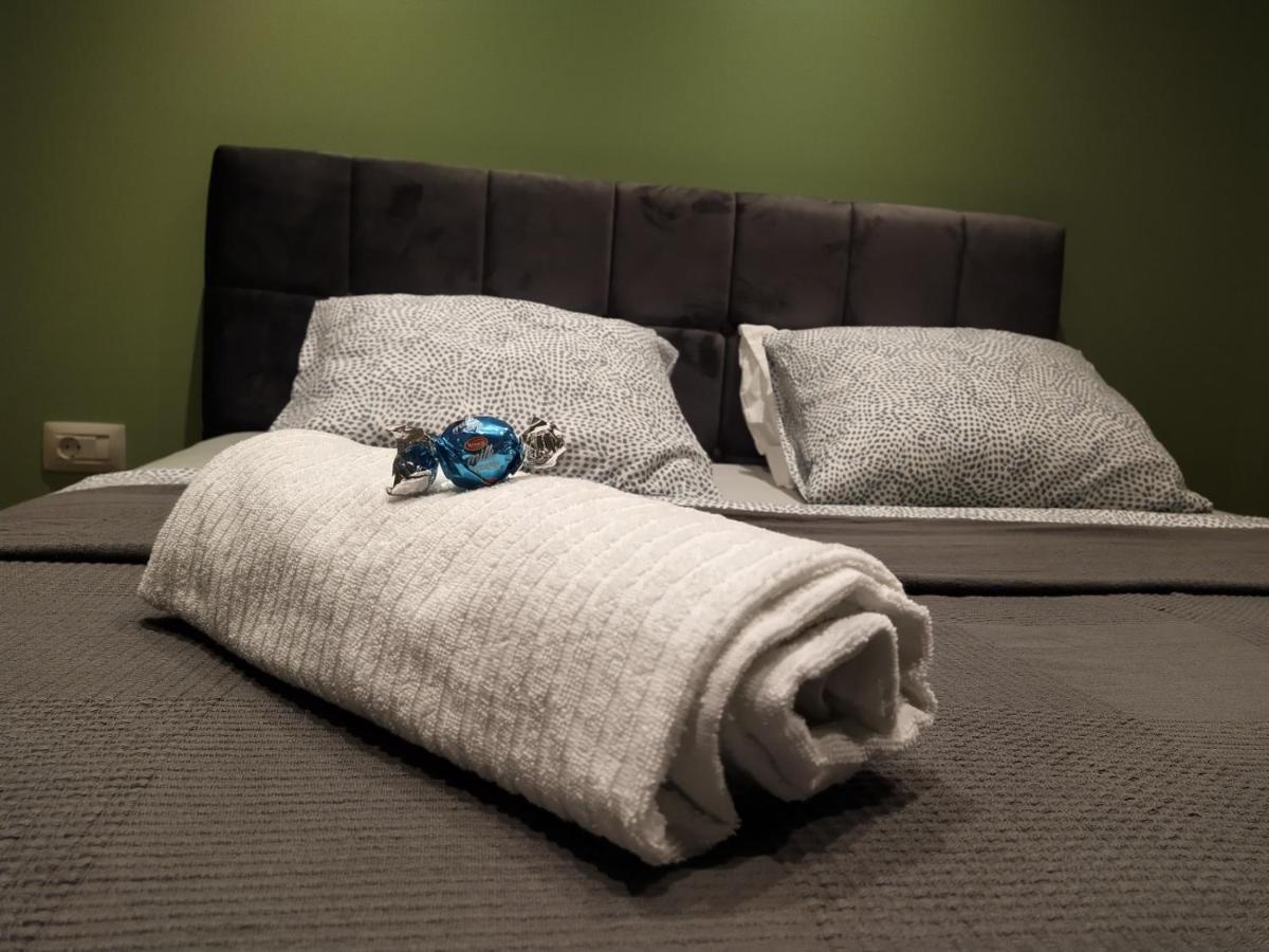 Luxury Apartment - Old Soul With A New Heart เซรส ภายนอก รูปภาพ