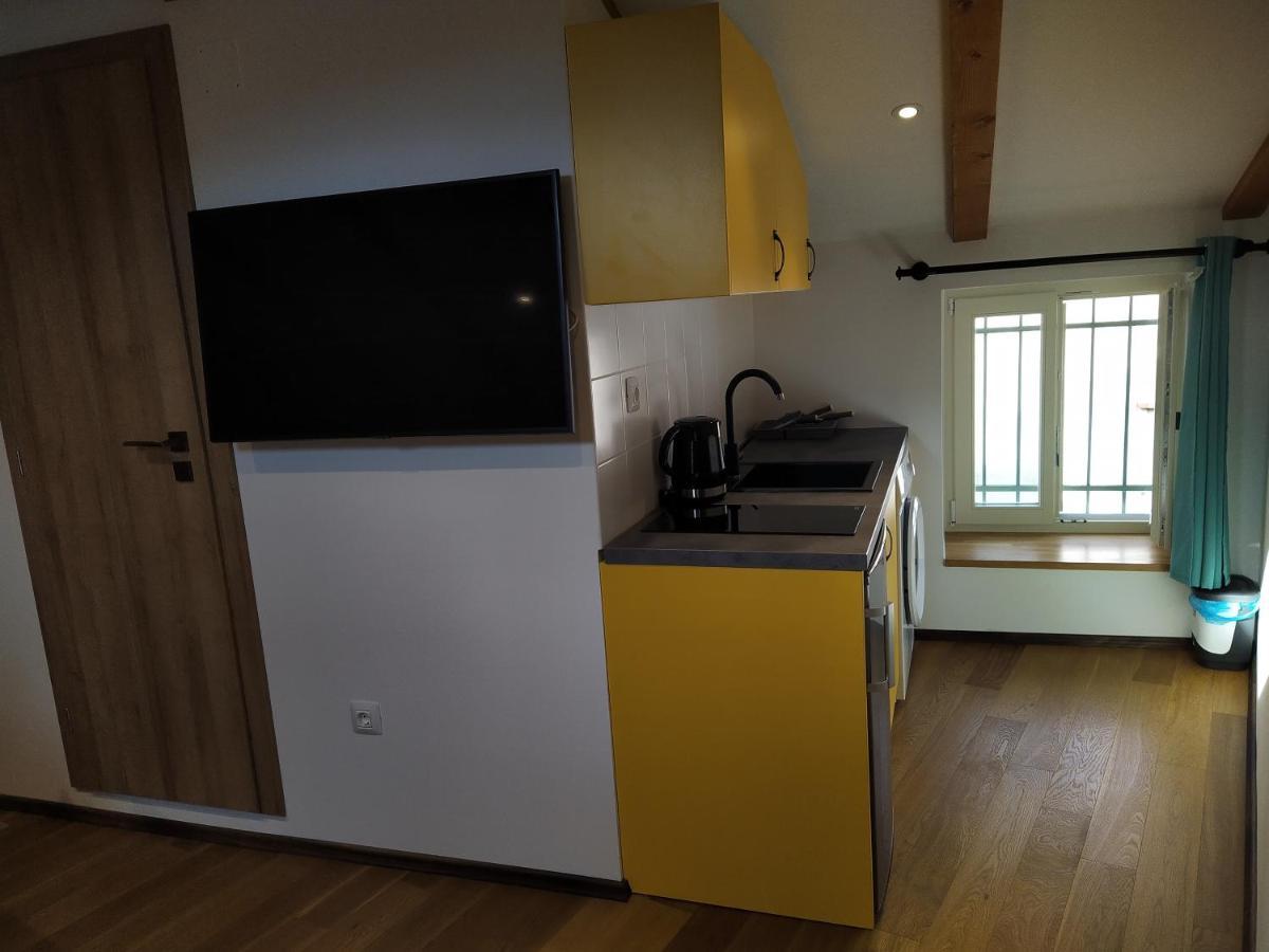 Luxury Apartment - Old Soul With A New Heart เซรส ภายนอก รูปภาพ